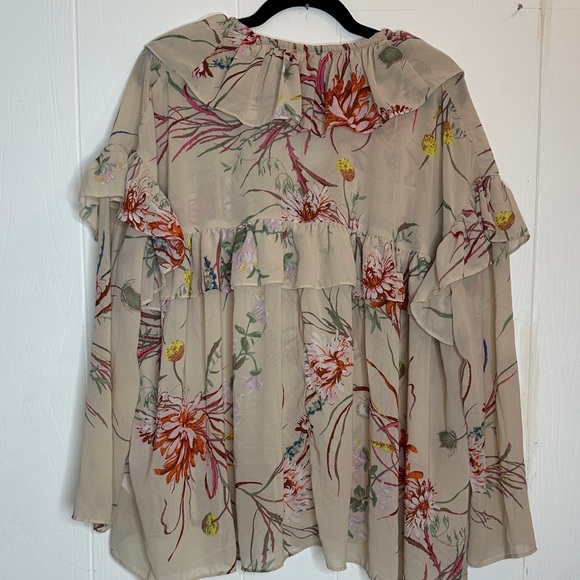 H&M Beige Floral Blouse with Ruffles - Picture 13 of 13